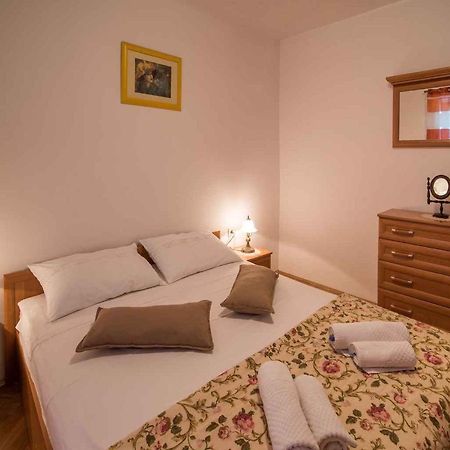 Apartments In Vrbnik/Insel Krk 13597 エクステリア 写真