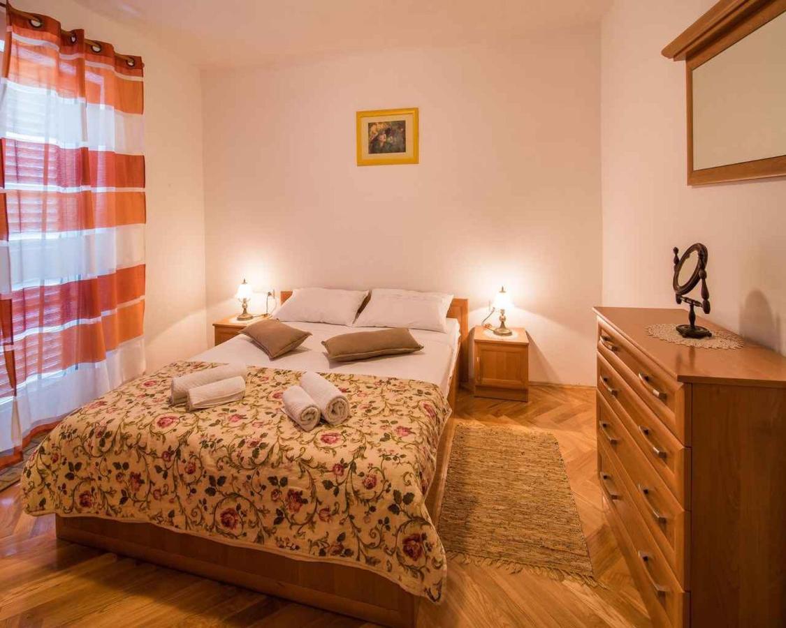 Apartments In Vrbnik/Insel Krk 13597 エクステリア 写真