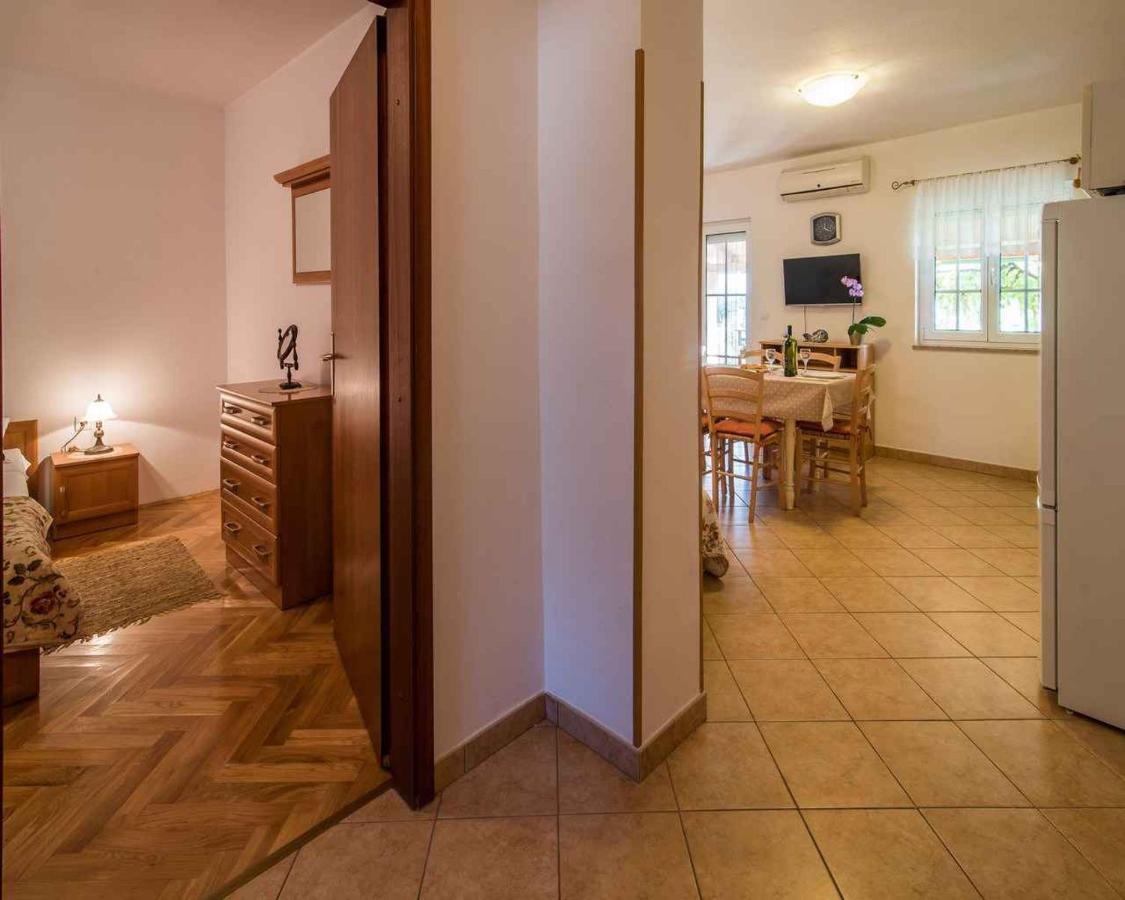 Apartments In Vrbnik/Insel Krk 13597 エクステリア 写真