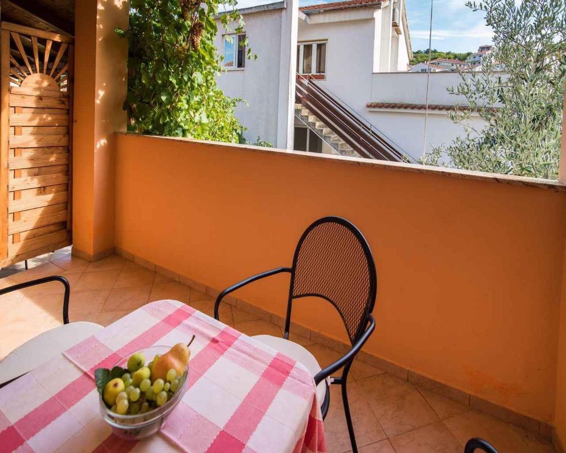 Apartments In Vrbnik/Insel Krk 13597 エクステリア 写真