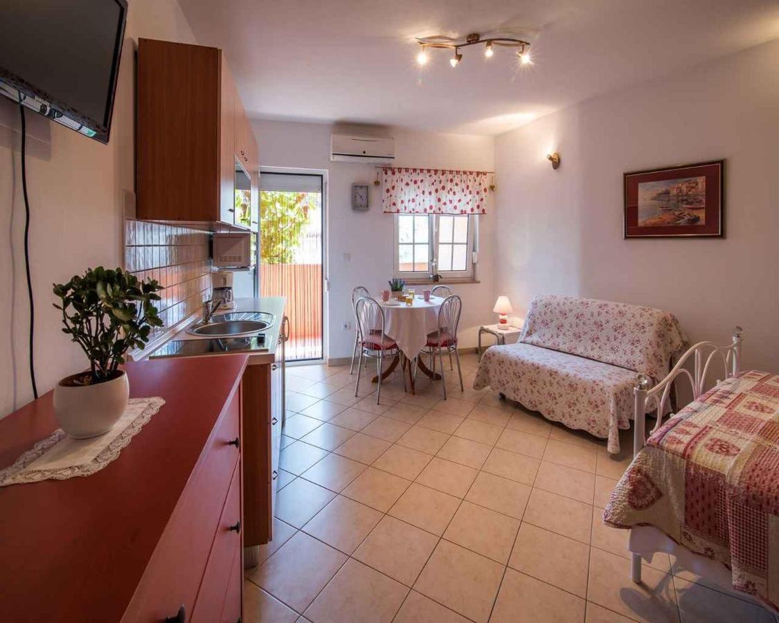Apartments In Vrbnik/Insel Krk 13597 エクステリア 写真