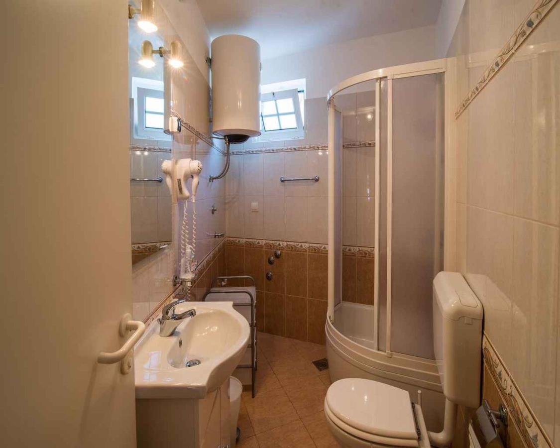 Apartments In Vrbnik/Insel Krk 13597 エクステリア 写真